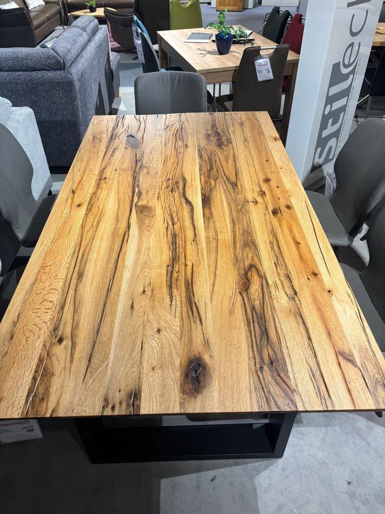 Esstisch "Palazzo" Platte: Wildeiche.