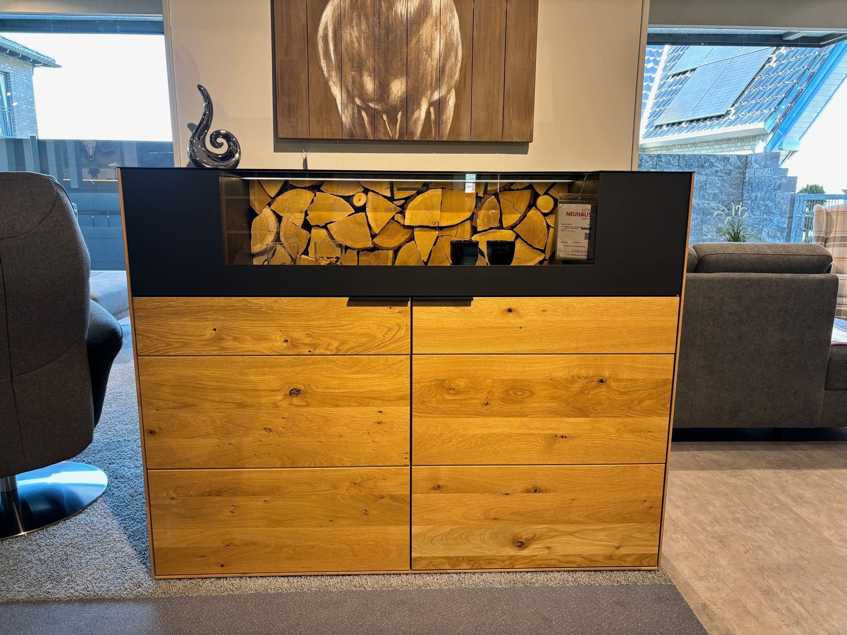 Highboard WM2140 Wildeiche massiv, soft gebürstet, Absetzung carbonfarbig