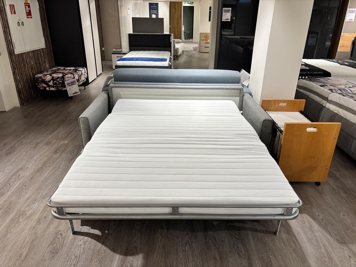 Schlafsofa "Cajus" mit Kaltschaummatratze.